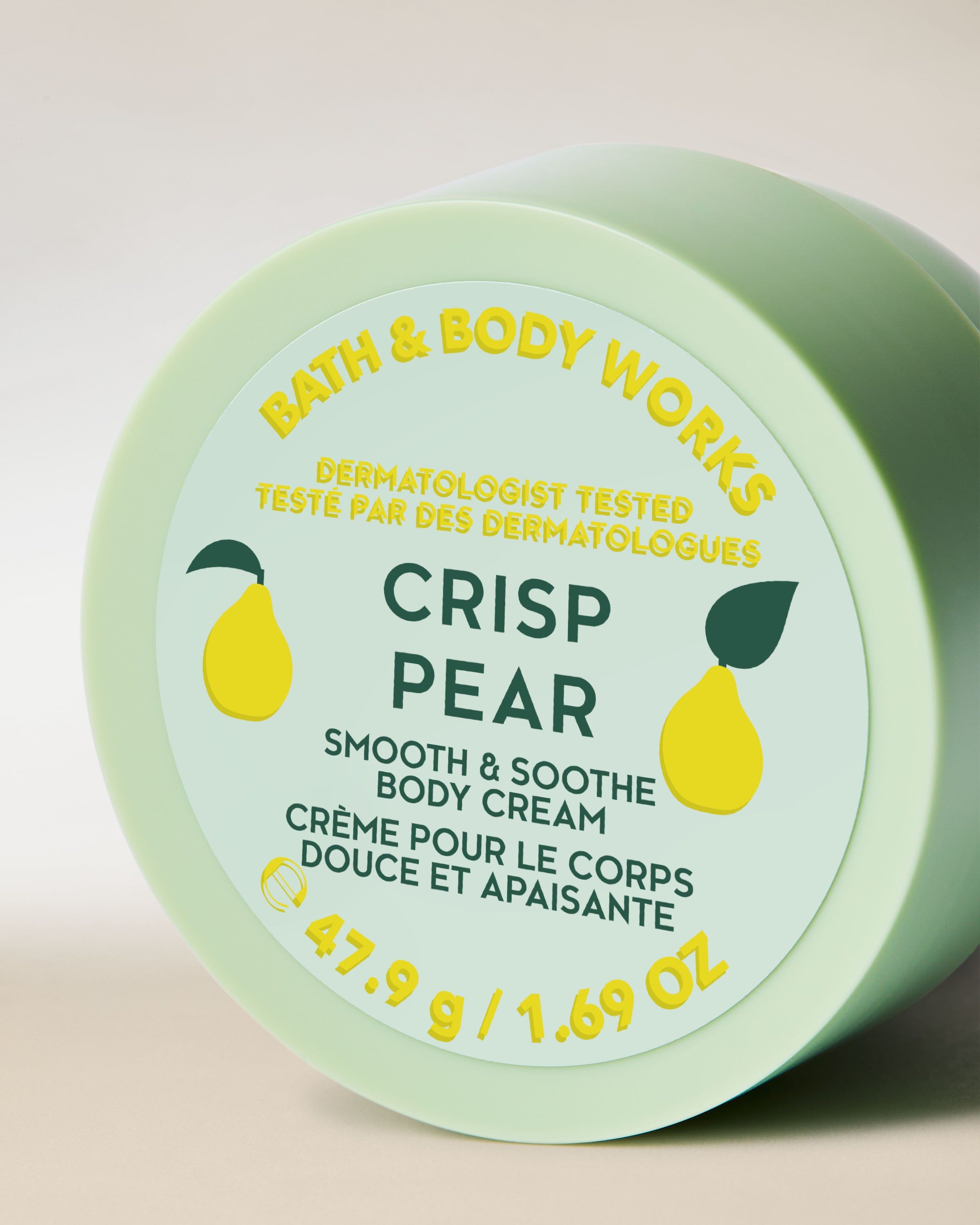 Cremă de corp Crisp Pear în ambalaj verde