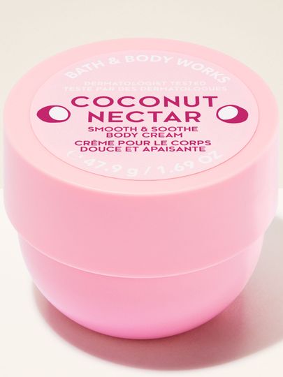 Cremă de corp Coconut Nectar în ambalaj roz
