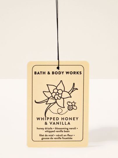 Odorizant tip agățător Whipped Honey & Vanilla Bath & Body Works în ton crem, cu aromă dulce și fină.