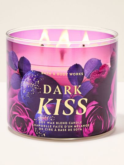 Lumânare parfumată Dark Kiss Bath & Body Works în borcan de sticlă cu trei flăcări