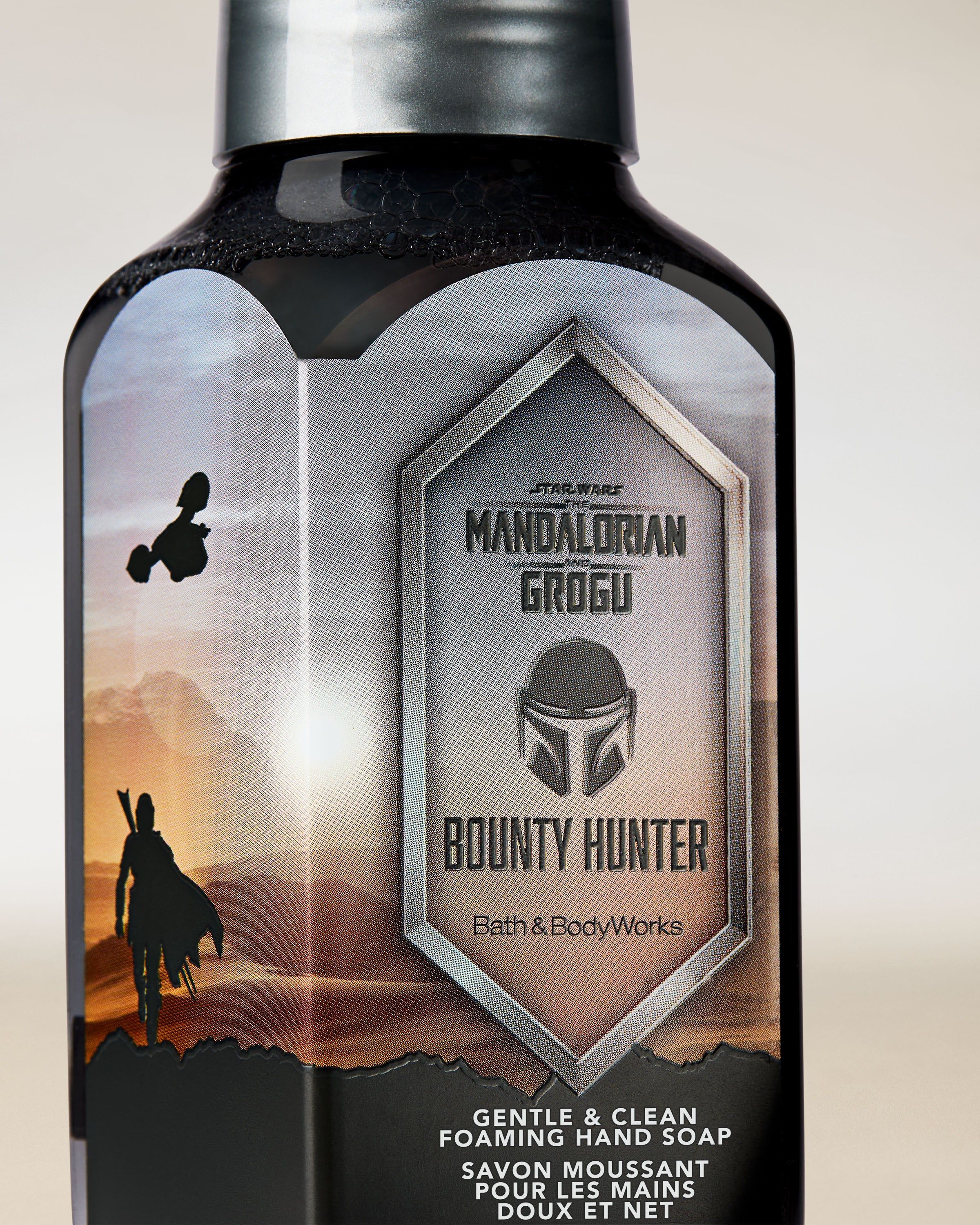 Săpun spumă Bounty Hunter Mandalorian & Grogu într-o sticlă cu pompă