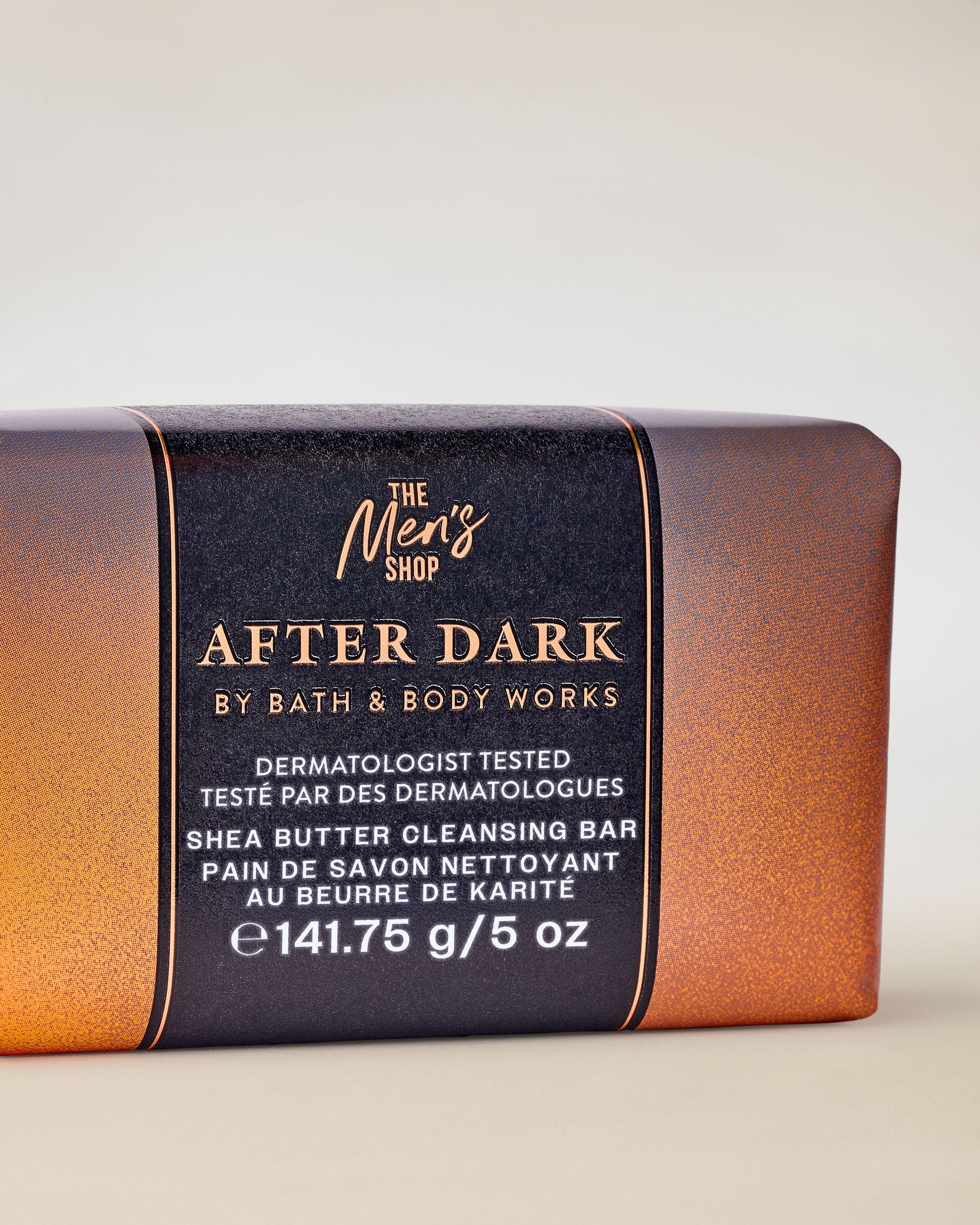 Bath & Body Works After Dark – săpun solid pentru bărbați cu unt de shea, în ambalaj ombre.