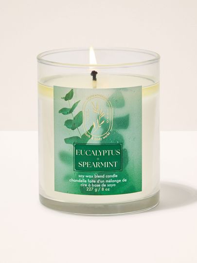 Bath & Body Works Eucalyptus + Spearmint – lumânare cu ceară de soia din colecția Aromatherapy