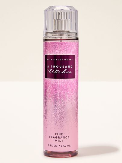 Spray A Thousand Wishes Bath & Body Works – design roz strălucitor și aromă elegantă.