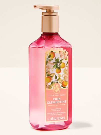 Bath & Body Works Pink Clementine – săpun gel roz cu mandarine și pompă aurie, perfect pentru curățare.