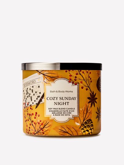 Lumânare parfumată Bath & Body Works Cozy Sunday Night din amestec de ceară de soia, 3 fitiluri