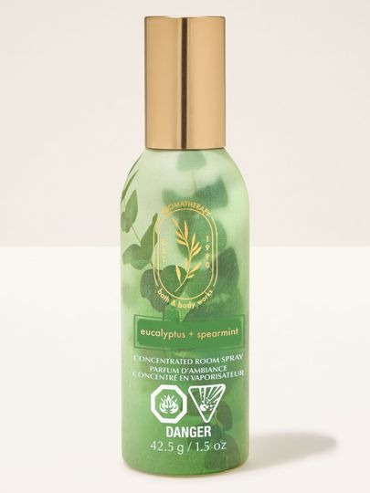 Eucalyptus + Spearmint – spray de cameră Bath & Body Works în sticlă verde din colecția Aromatherapy