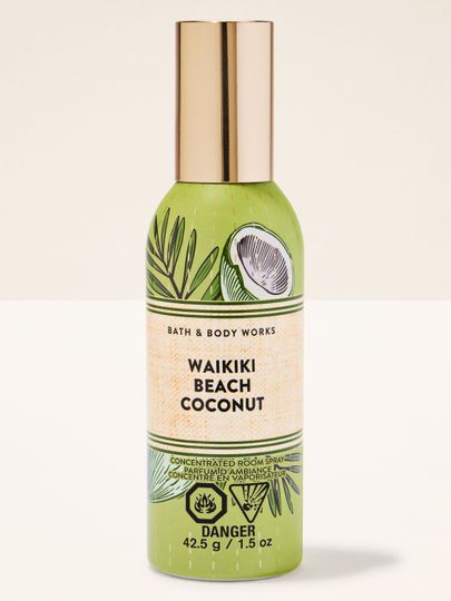 Waikiki Beach Coconut – spray de cameră verde, cu motiv tropical de cocos și capac auriu elegant.
