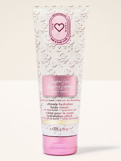 Cremă de corp Inspire Love Rose + Vanilla Bath & Body Works în tub embosat, cu detalii roz romantice.