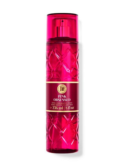 Sticlă fuchsia de spray parfumat Bath & Body Works Pink Obsessed (236 ml) cu suprafață texturată, geometrică.