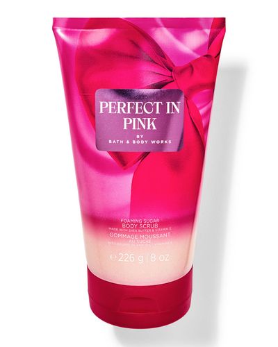 Exfoliant cremos pentru corp pe bază de unt de shea + vitamina E