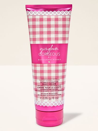 Cremă de corp Bath & Body Works Gingham Gorgeous 226 g, în tub roz cu model gingham clasic.