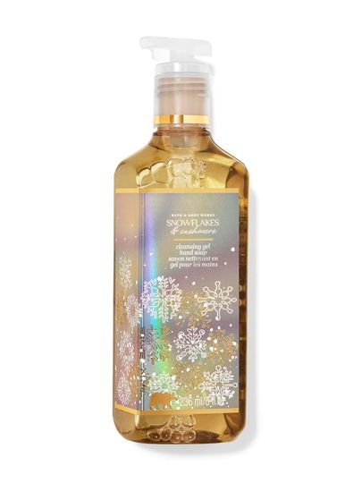 Zlaté gelové mýdlo na ruce „Snowflakes & Cashmere“ s třpytivými sněhovými vločkami. Bath & Body Works.