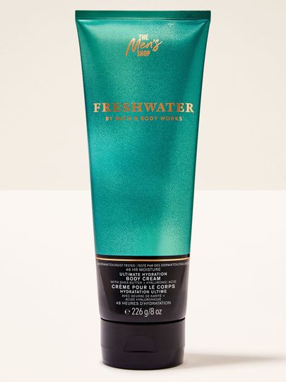 Cremă de corp „Freshwater” de la Bath & Body Works în tub turcoaz.