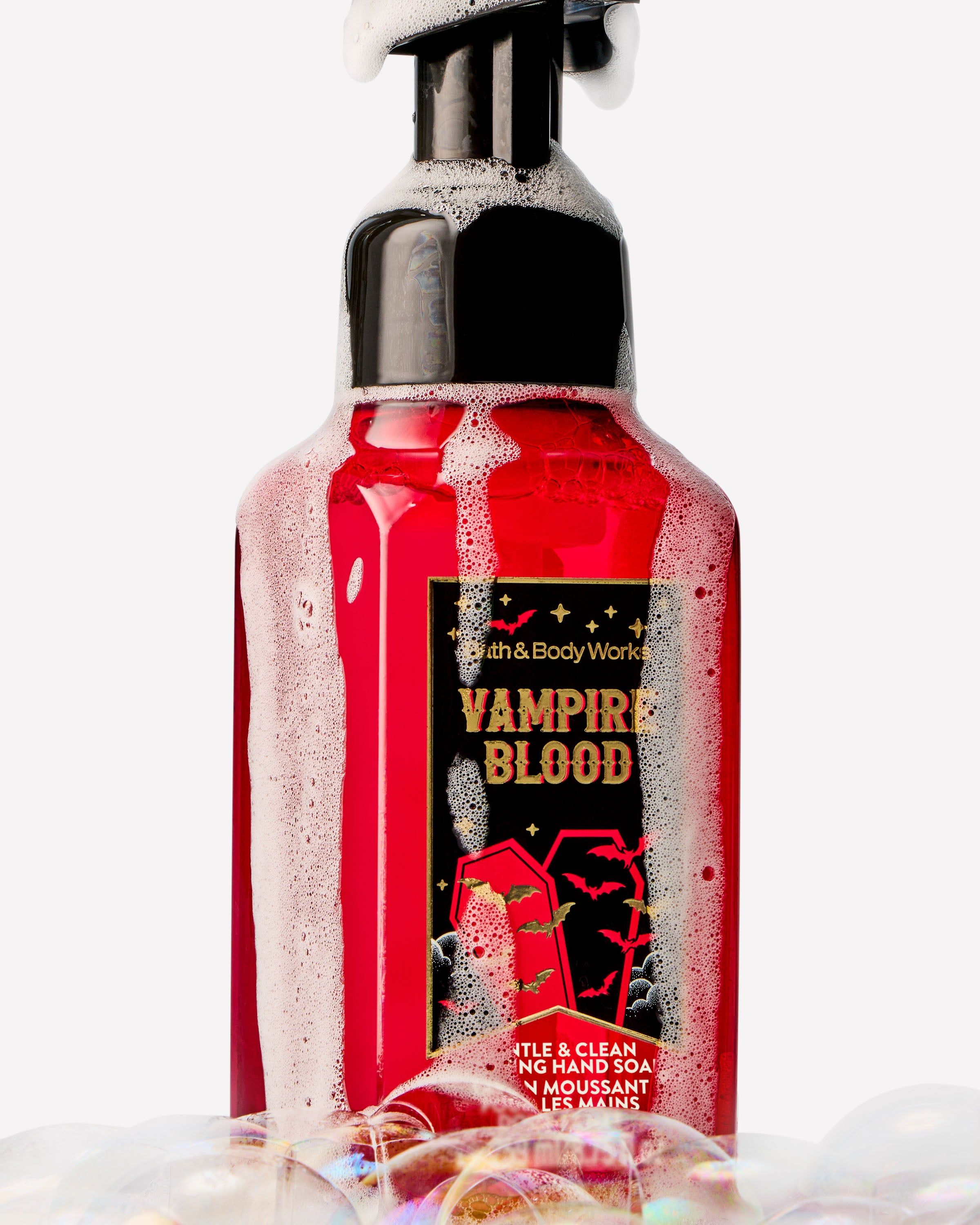 Săpun spumă pentru mâini Bath & Body Works Vampire Blood cu dozator, 259 ml