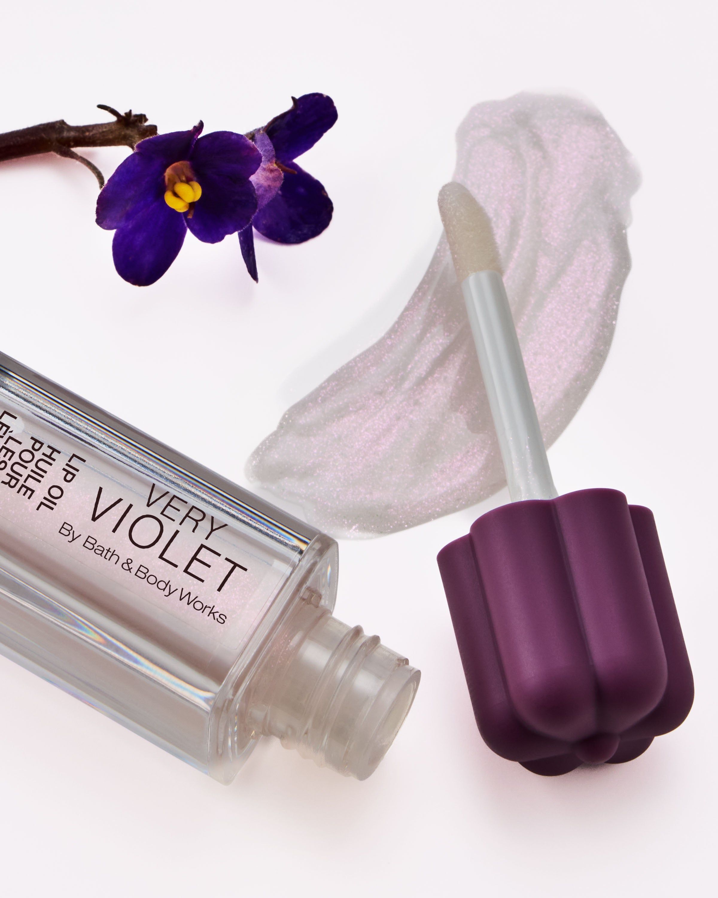 Ulei pentru buze Very Violet Bath & Body Works în ambalaj transparent