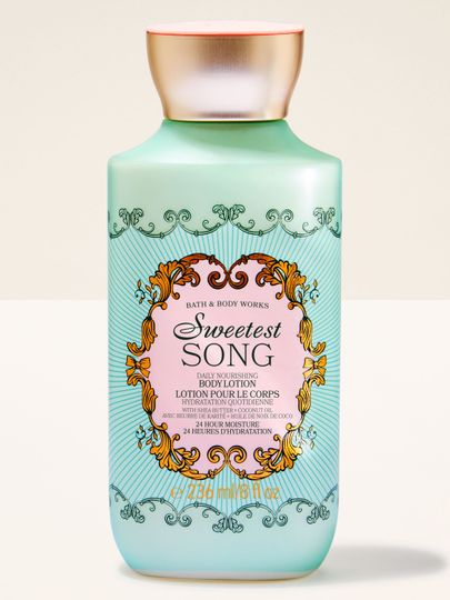 Loțiune de corp Bath & Body Works Sweetest Song 236 ml, în flacon verde mentă cu etichetă decorativă.