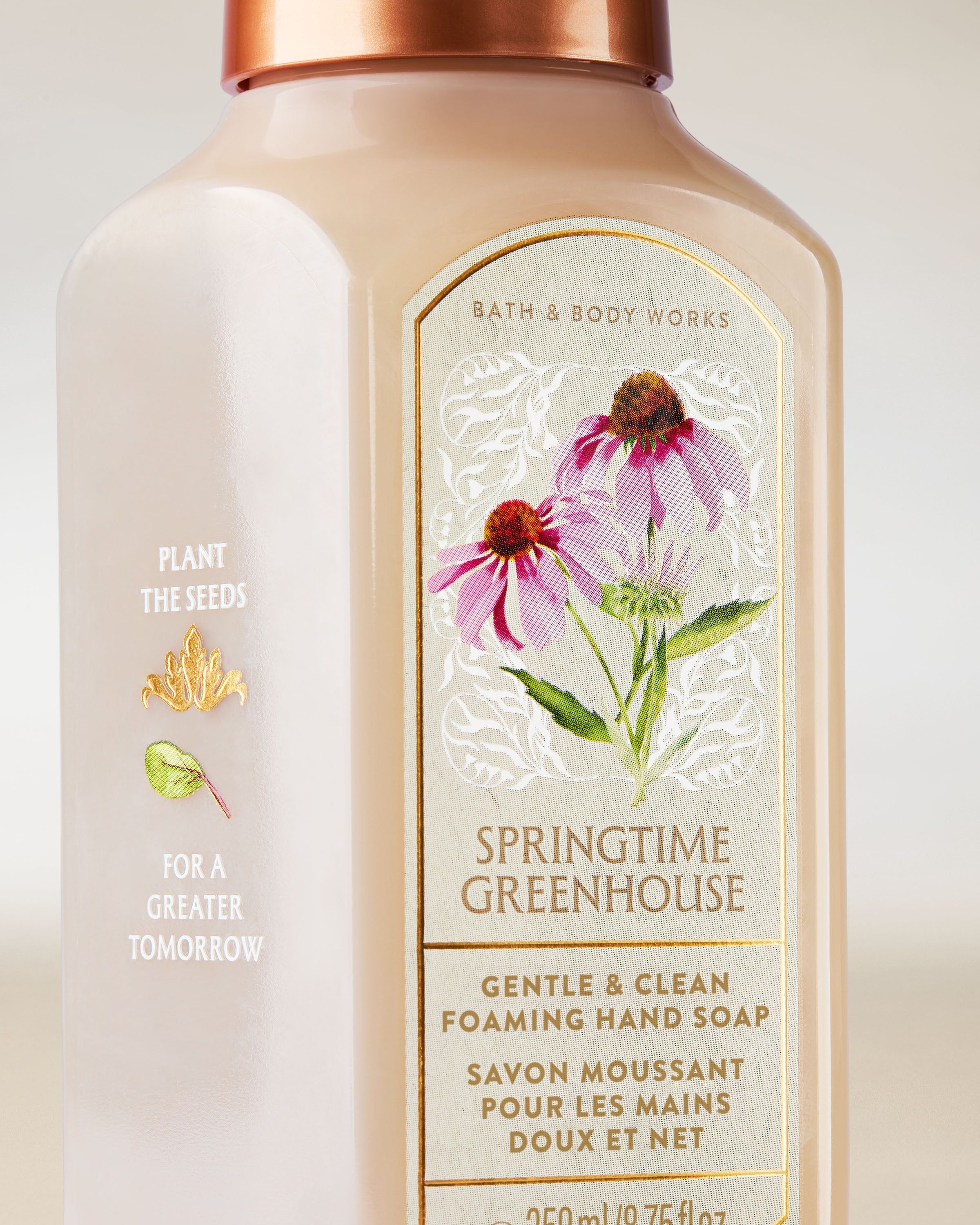 Săpun spumă pentru mâini Bath & Body Works Springtime Greenhouse 259 ml, în flacon deschis cu pompă.