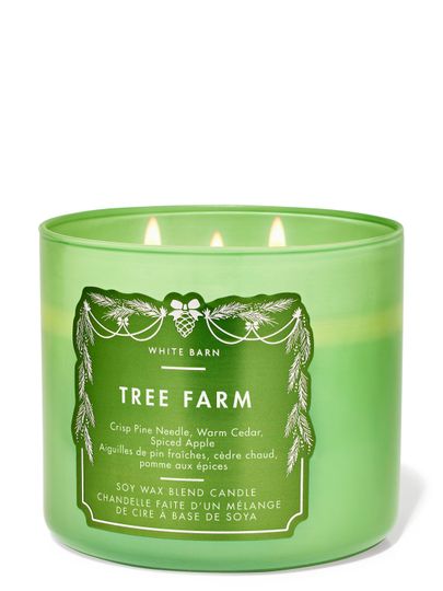 Lumânare parfumată Tree Farm White Barn cu 3 fitiluri în recipient din sticlă mată verde