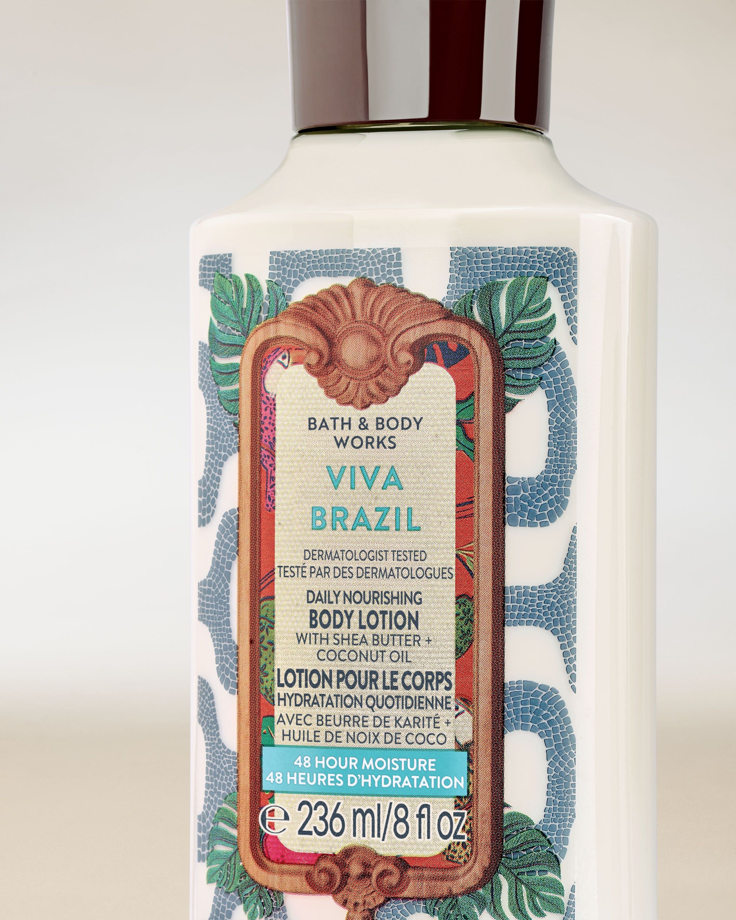 Loțiune de corp Viva Brazil în sticlă crem deschis, cu capac închis și etichetă decorativă în stil tropical.