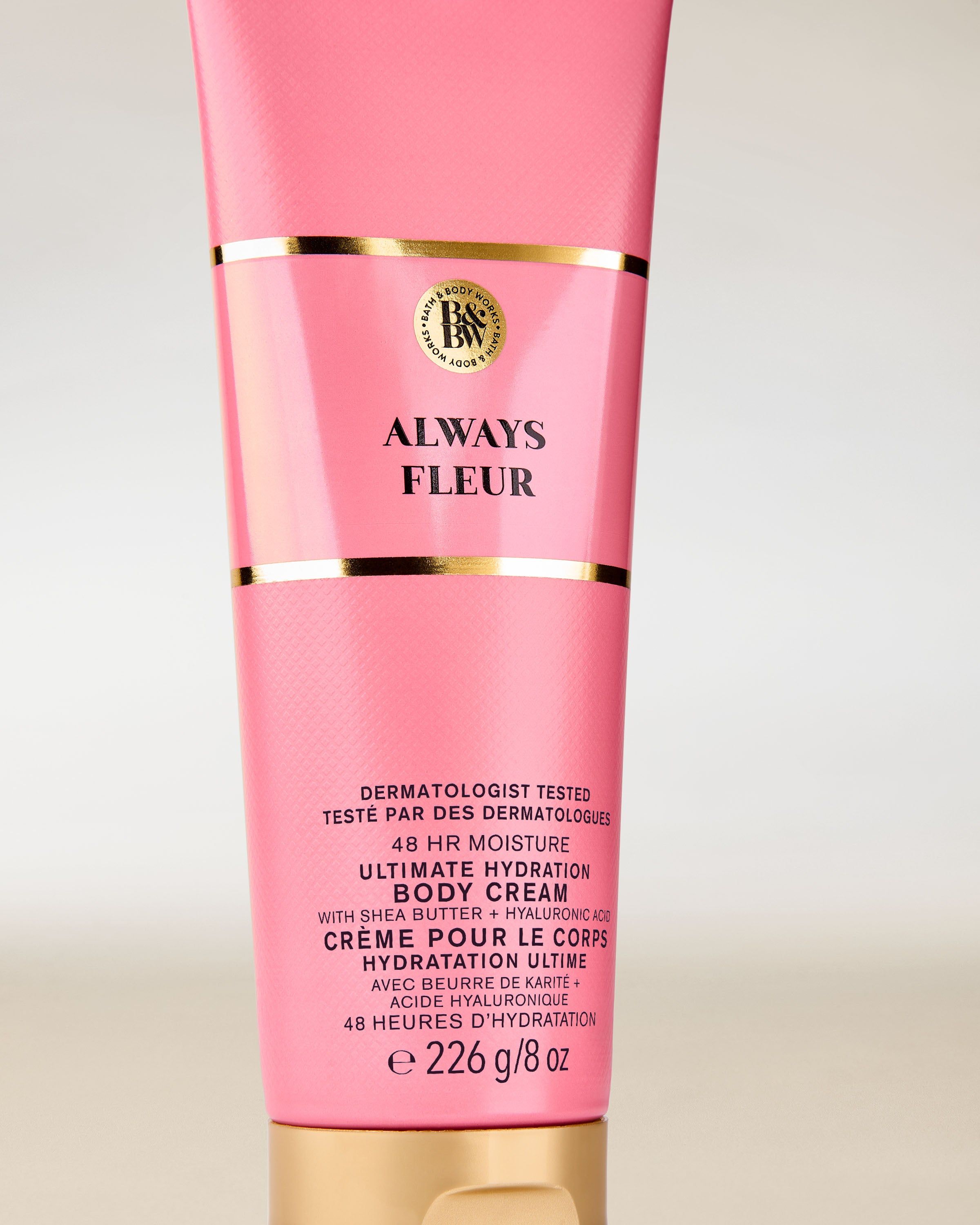 Cremă de corp Always Fleur Bath & Body Works în tub roz cu accente aurii – hidratare intensă.
