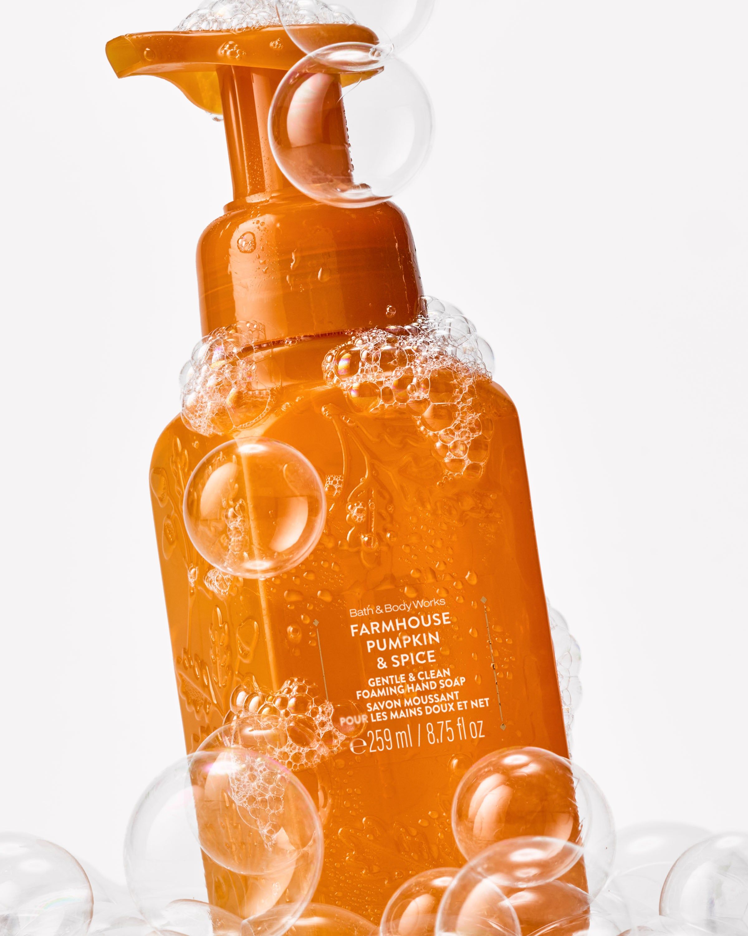 Săpun spumă delicat pentru mâini Bath & Body Works Farmhouse Pumpkin & Spice, 259 ml