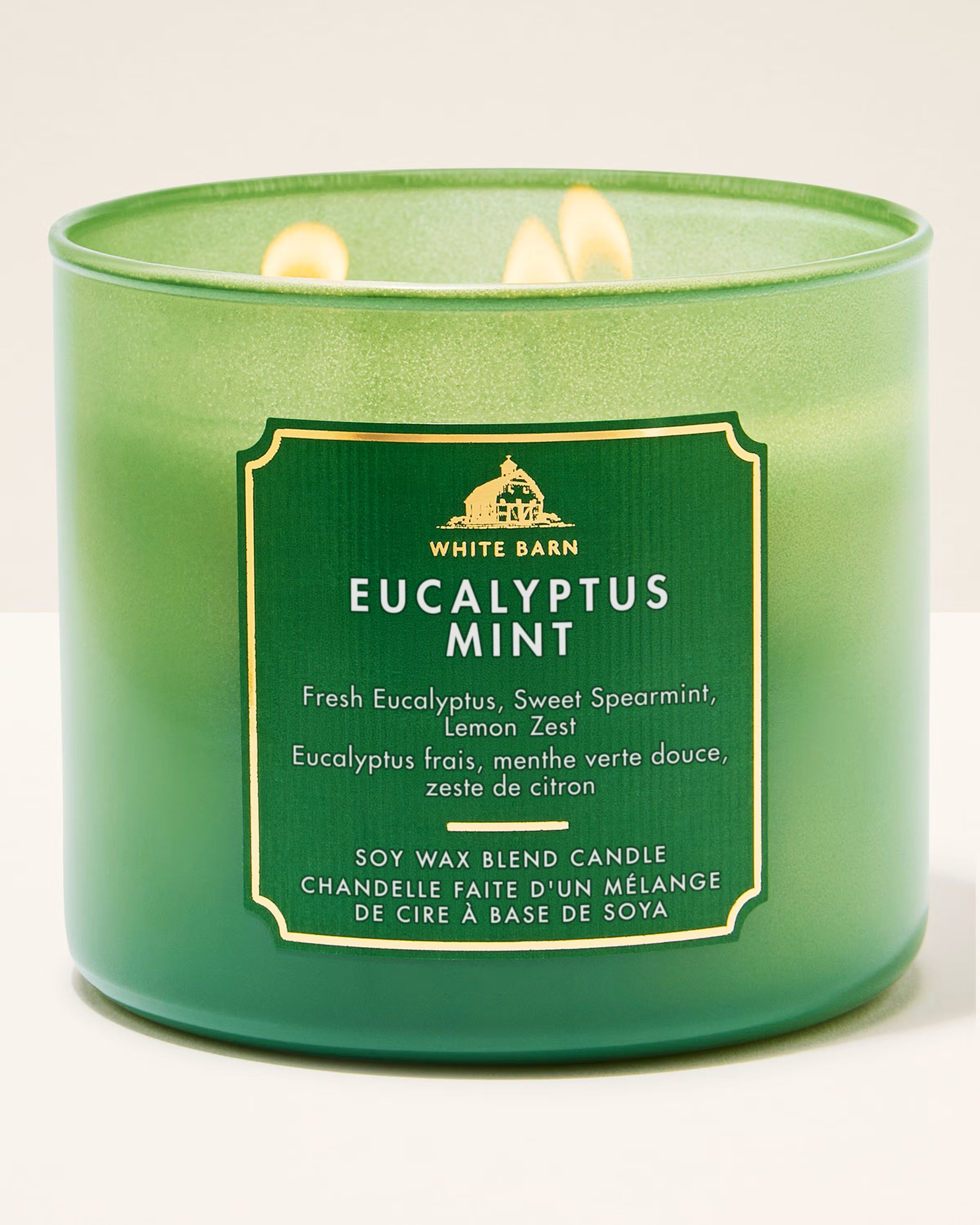 Lumânare cu trei fitiluri