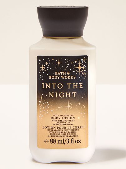 Loțiune de corp Bath & Body Works Into the Night în format mini 88 ml, cu etichetă stelară.