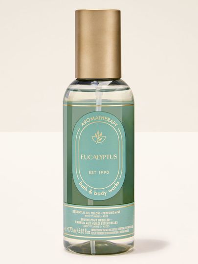 Spray parfumat cu uleiuri esențiale Bath & Body Works Aromatherapy "Eucalyptus" în sticlă mică.