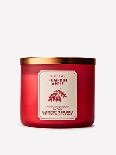 Lumânare parfumată White Barn Pumpkin Apple din amestec de ceară de soia, 3 fitiluri