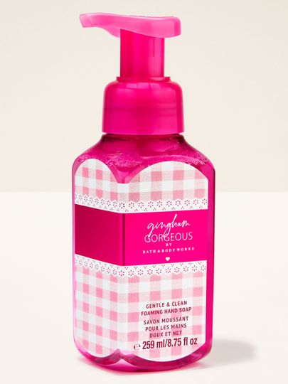 Săpun spumă pentru mâini Bath & Body Works Gingham Gorgeous 259 ml, în flacon roz cu pompă.