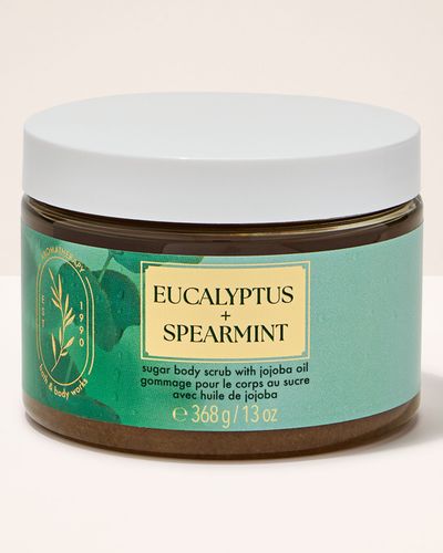Exfoliant de corp cu zahăr, unt de shea + uleiuri esențiale naturale
