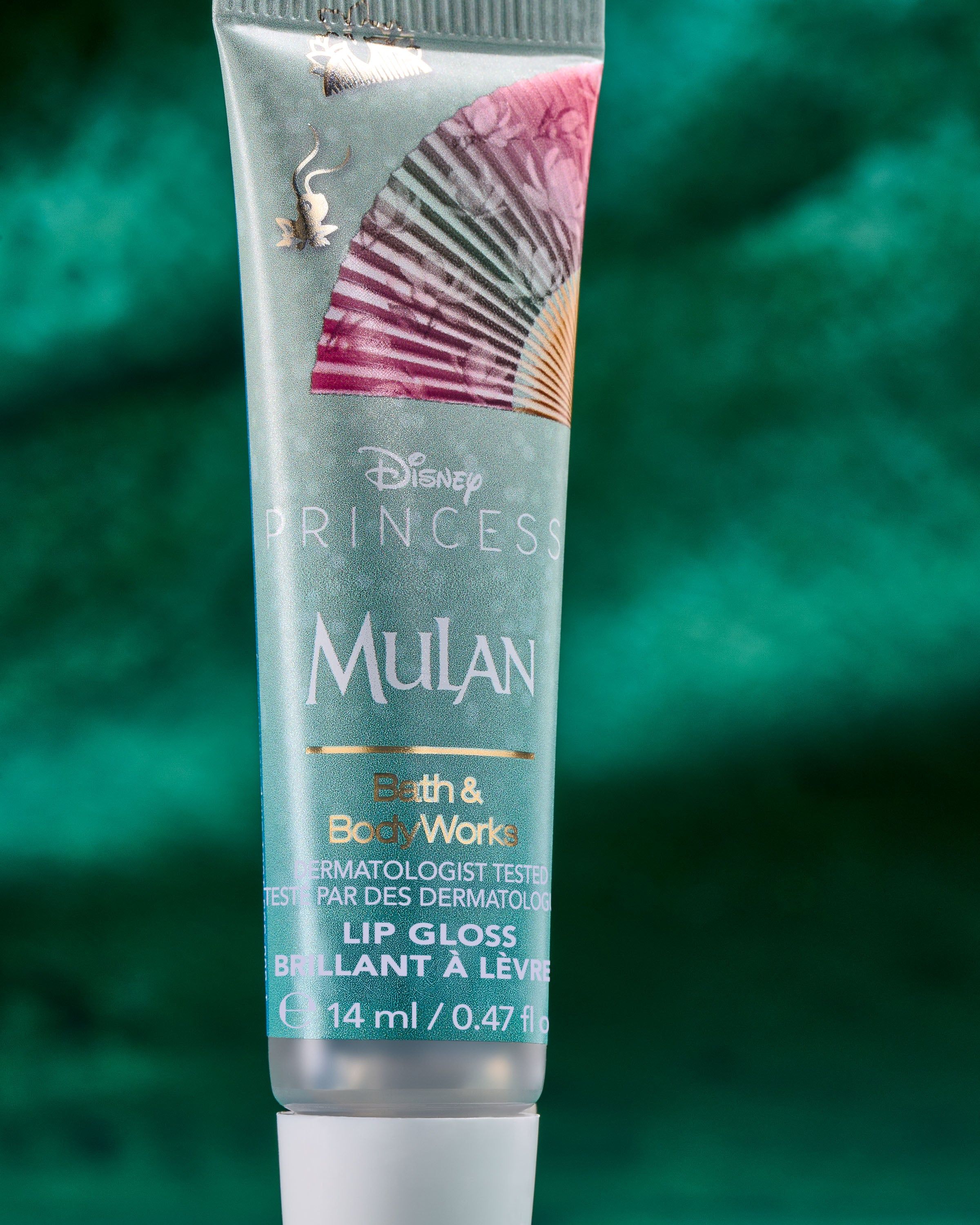 Gloss Mulan Disney Princess – ambalaj verde jad și strălucire delicată pentru buze.