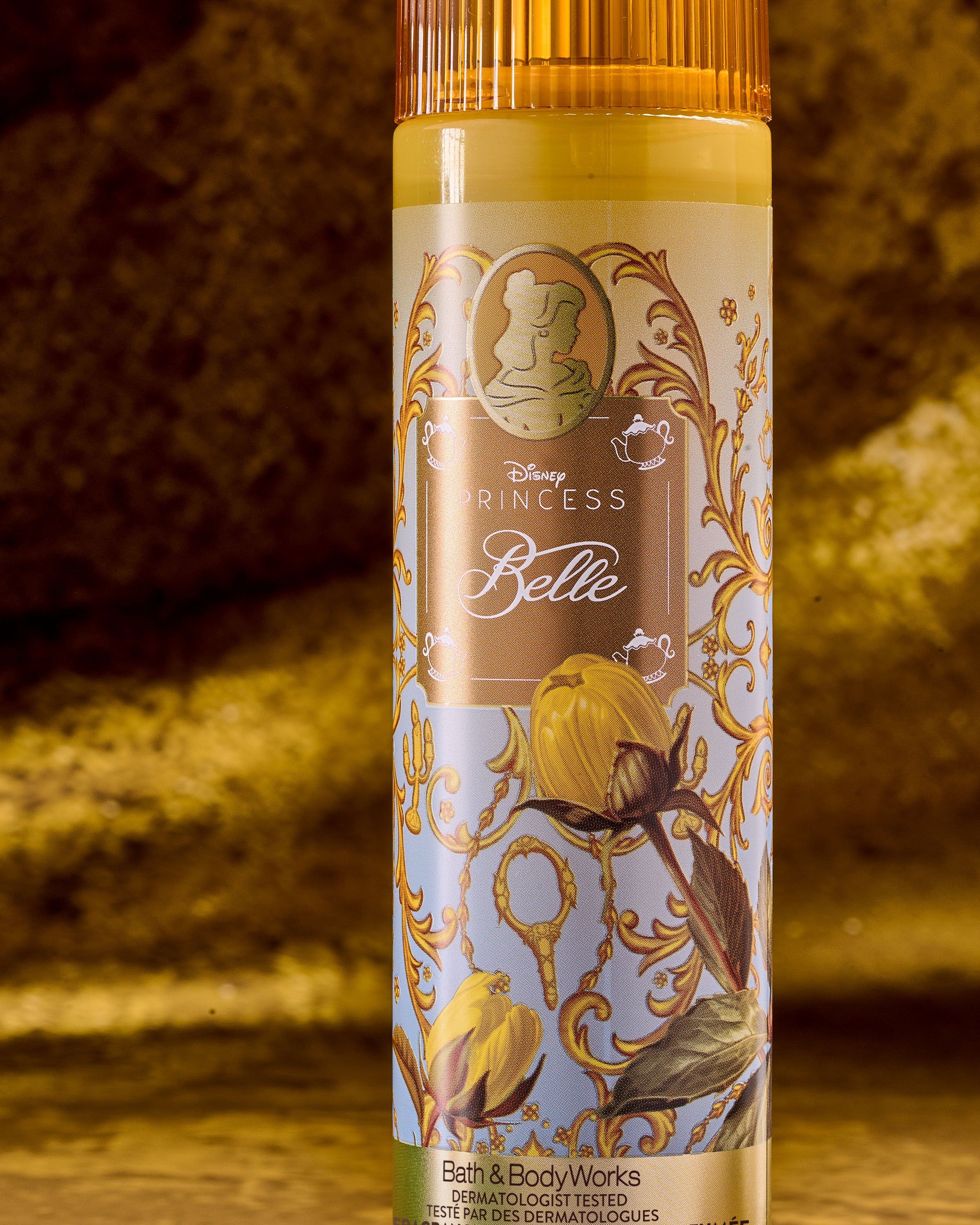 Brumă Belle Disney Princess – design auriu‑albastru și prospețime florală delicată.