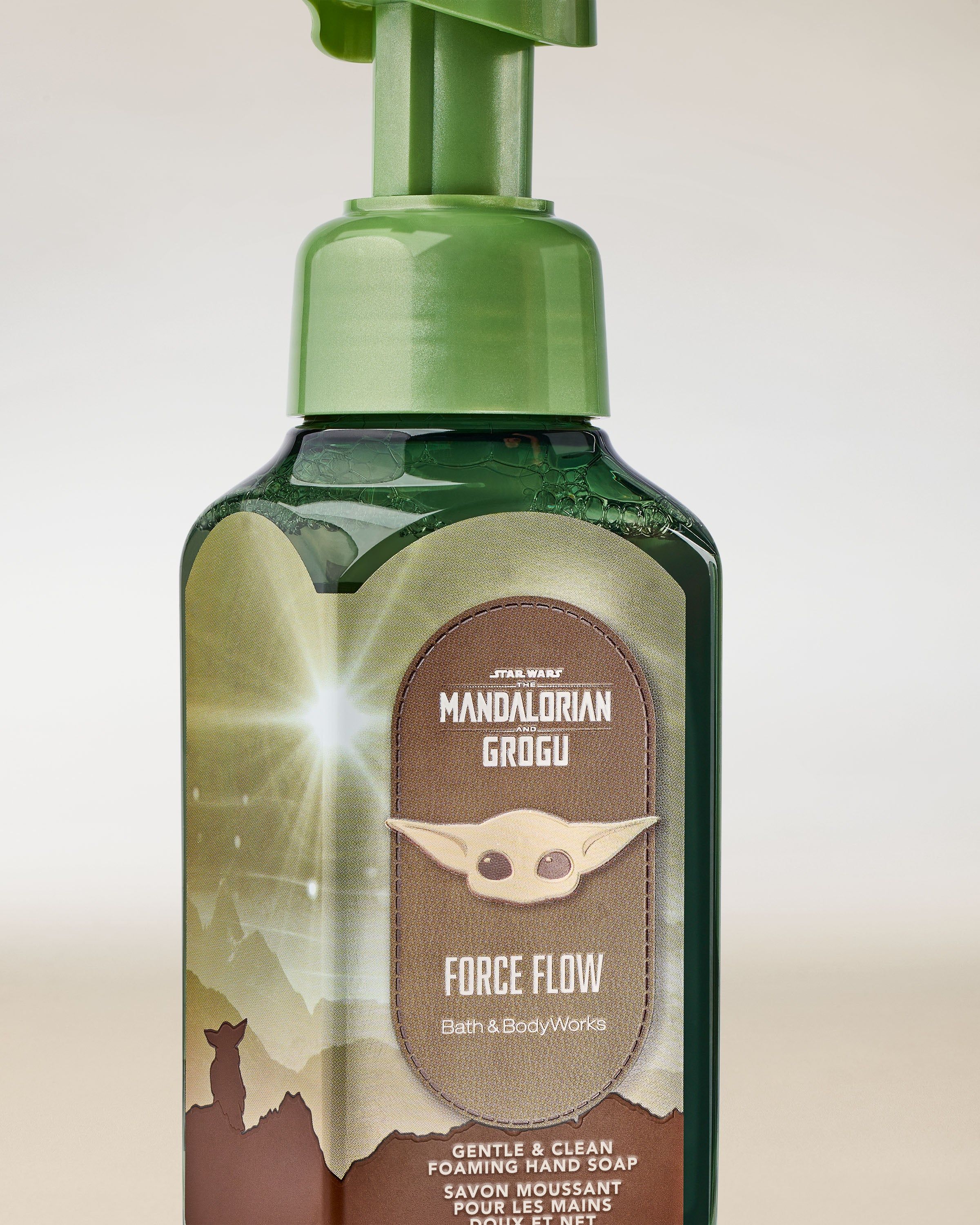 Săpun spumă pentru mâini Force Flow Mandalorian & Grogu într‑o sticlă verde cu pompă