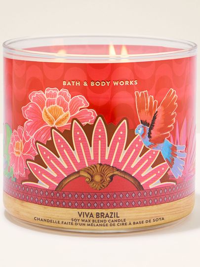 Lumânarea Viva Brazil cu trei fitiluri și design tropical colorat – flori și păsări pentru un stil vibrant și estival.