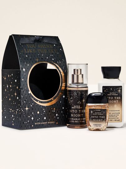 Set Into the Night Bath & Body Works – un kit elegant de seară cu spray, loțiune și gel pentru mâini.
