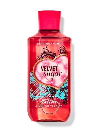 Gel de corp roșu "Velvet Sugar" cu inimă, fundiță și model de dantelă. Bath & Body Works.