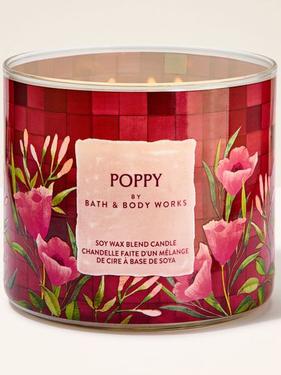 Lumânare parfumată cu 3 fitiluri Bath & Body Works Poppy, în recipient din sticlă cu motiv floral.
