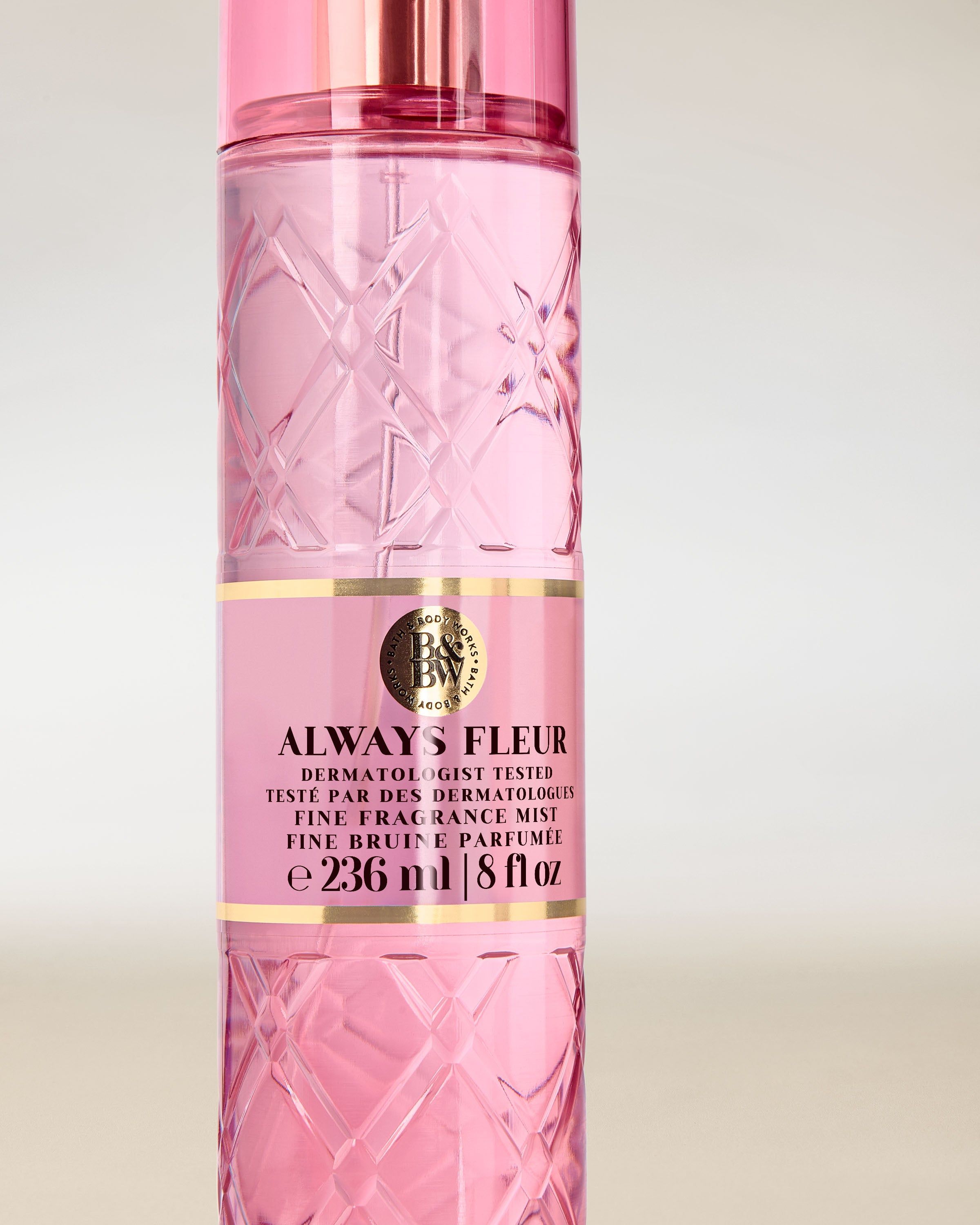 Always Fleur Bath & Body Works – spray parfumat roz în sticlă elegantă cu detalii fațetate.