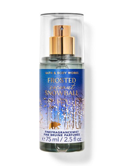 Vonná mlha Frosted Coconut Snowball, v cestovní verzi, se zimním vzorem a medvědem. Bath&Body Works.