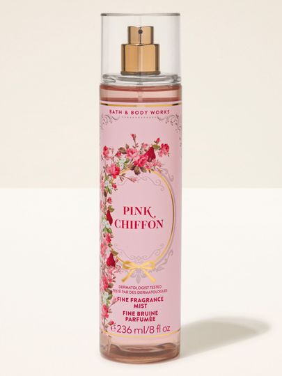 Mgiełcă parfumată Pink Chiffon de la Bath & Body Works, flacon roz cu atomizor și etichetă romantică, florală.