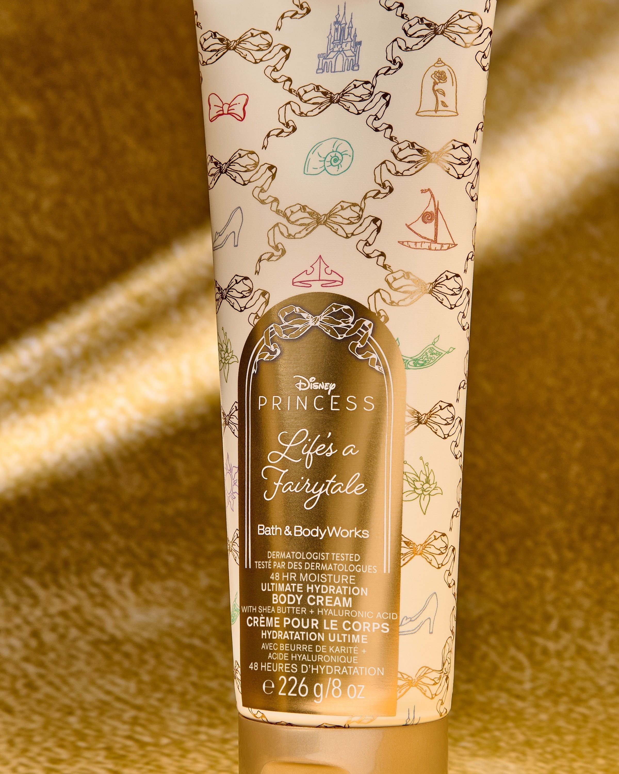 Cremă de corp Life’s a Fairytale Disney Princess – detalii aurii și hidratare intensă 48h.
