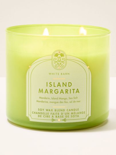 Island Margarita – lumânare verde cu trei fitiluri de la White Barn, cu etichetă minimalistă în tonuri de lime
