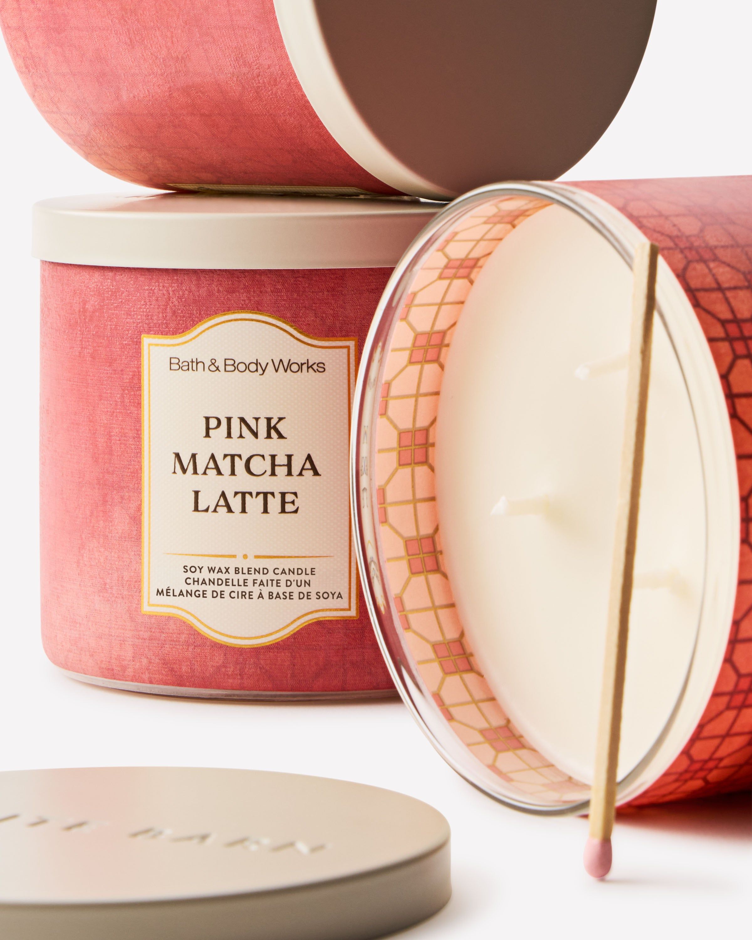 Lumânare parfumată Bath & Body Works Pink Matcha Latte din amestec de ceară de soia, 3 fitiluri