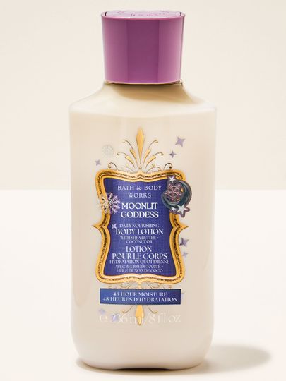 Loțiune de corp Moonlit Goddess Bath & Body Works cu etichetă festivă mov