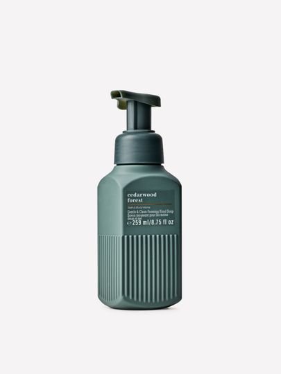Săpun spumă delicat pentru mâini Bath & Body Works Cedarwood Forest, 259 ml