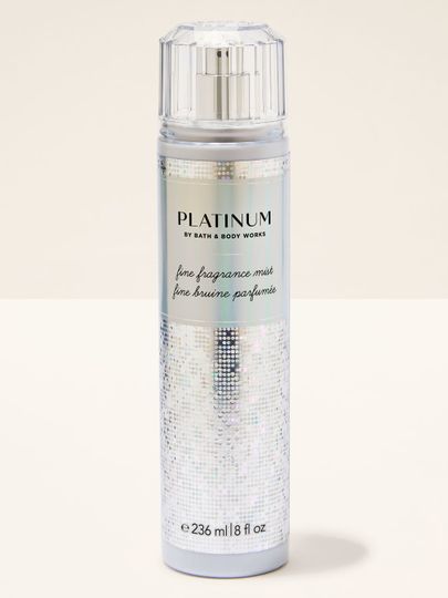 Voňavý sprej "Platinum" v lesklém, stříbrném obalu s holografickými flitry. Bath & Body Works.